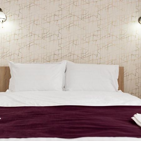 Marconi Guesthouse Hunedoara Ngoại thất bức ảnh