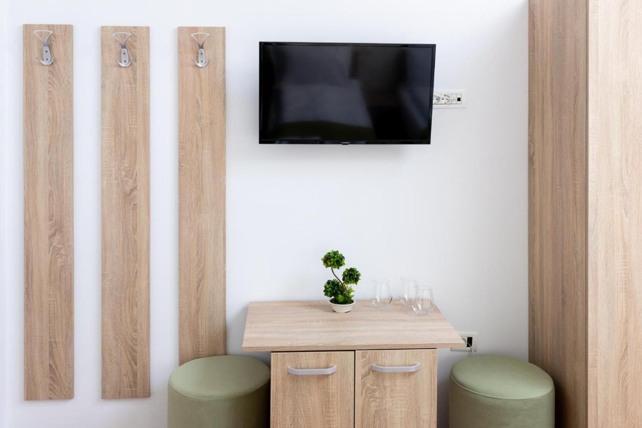 Marconi Guesthouse Hunedoara Ngoại thất bức ảnh