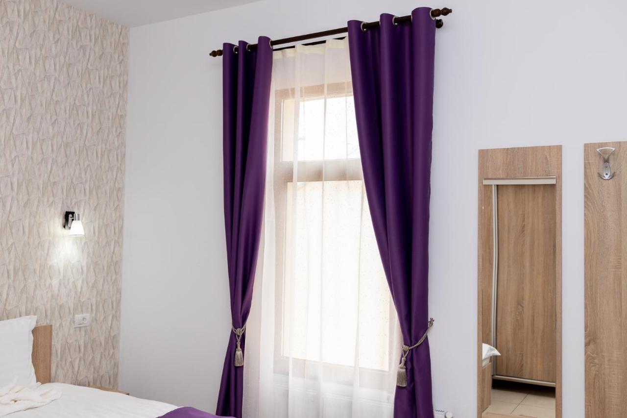 Marconi Guesthouse Hunedoara Ngoại thất bức ảnh