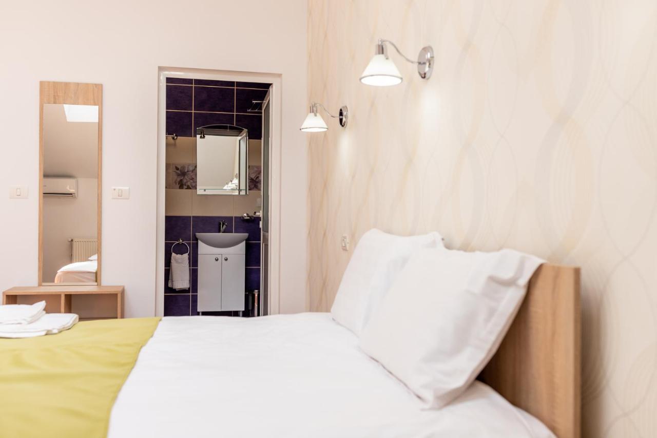 Marconi Guesthouse Hunedoara Ngoại thất bức ảnh